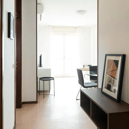 54 - Bilocale Fronte Con Terrazzo E Parcheggio *