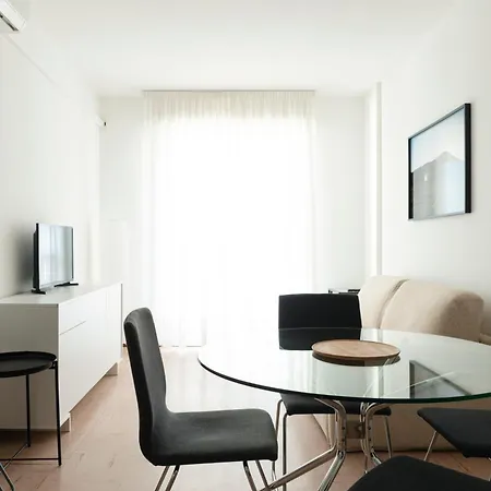 54 - Bilocale Fronte Con Terrazzo E Parcheggio