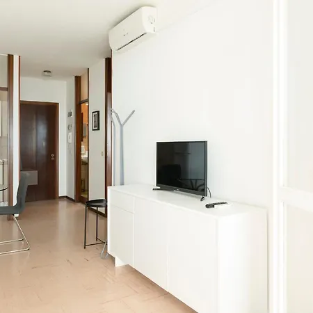 54 - Bilocale Fronte Con Terrazzo E Parcheggio Apartamento *