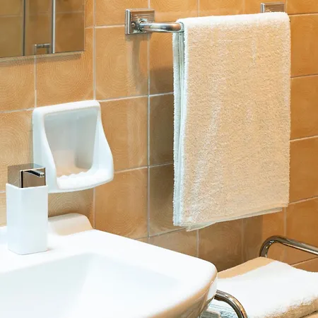 54 - Bilocale Fronte Con Terrazzo E Parcheggio *